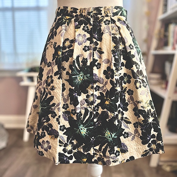 H&M Green & Periwinkle Floral Cream Quilted Skirt - Picture 2 of 4